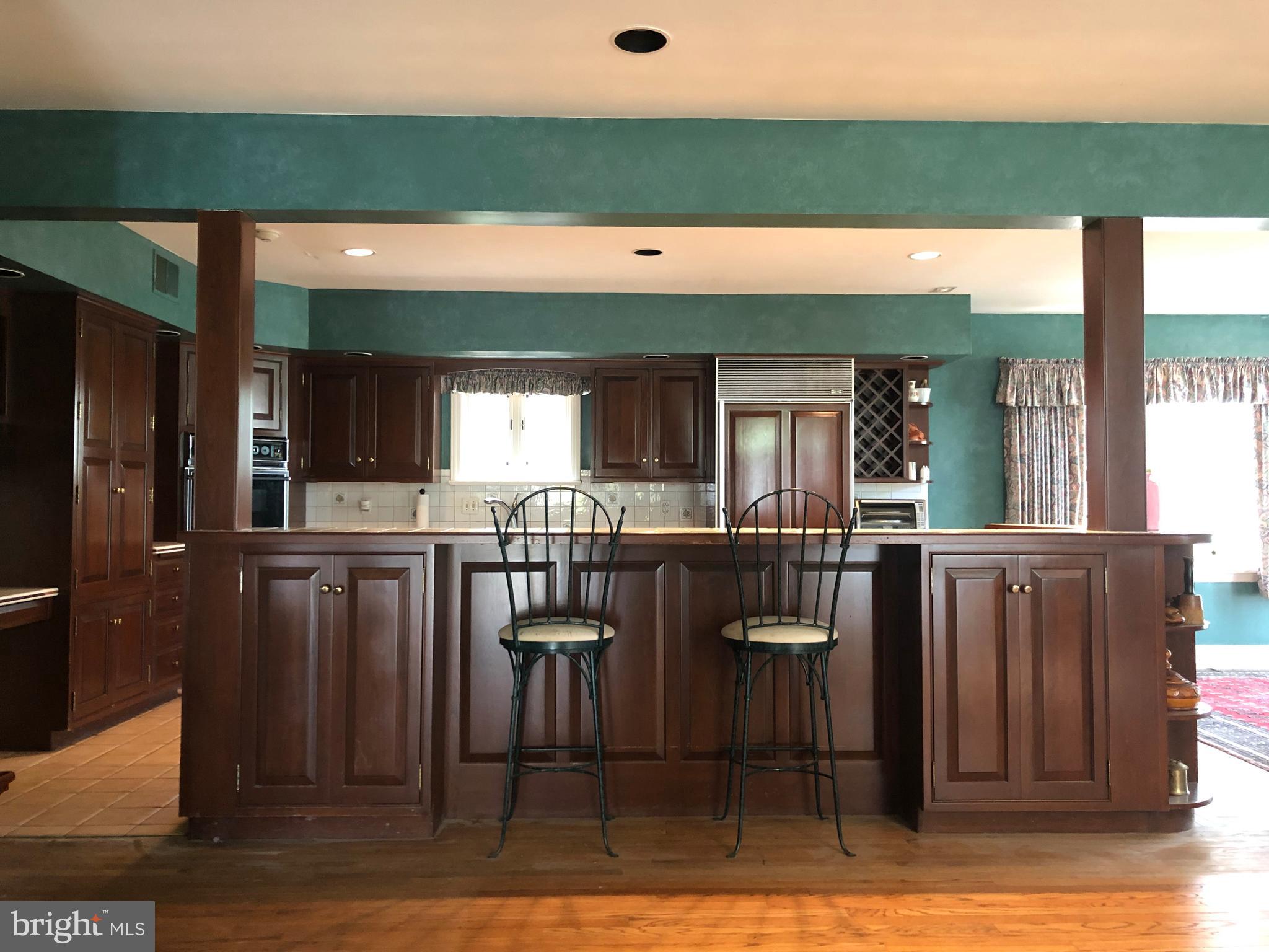 409 Plymouth Road Ambler, PA 19002 - Photo 3 of 12 Kitchen from side foyer