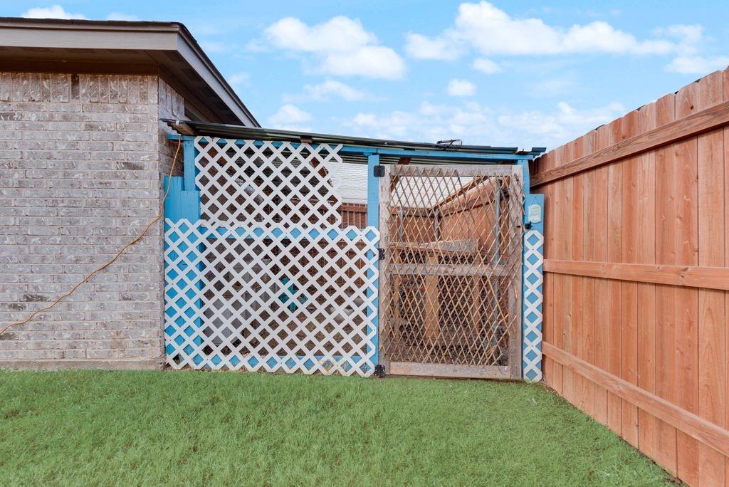 1202 Holly Street Cleburne, TX 76033 - Photo 35 of 36