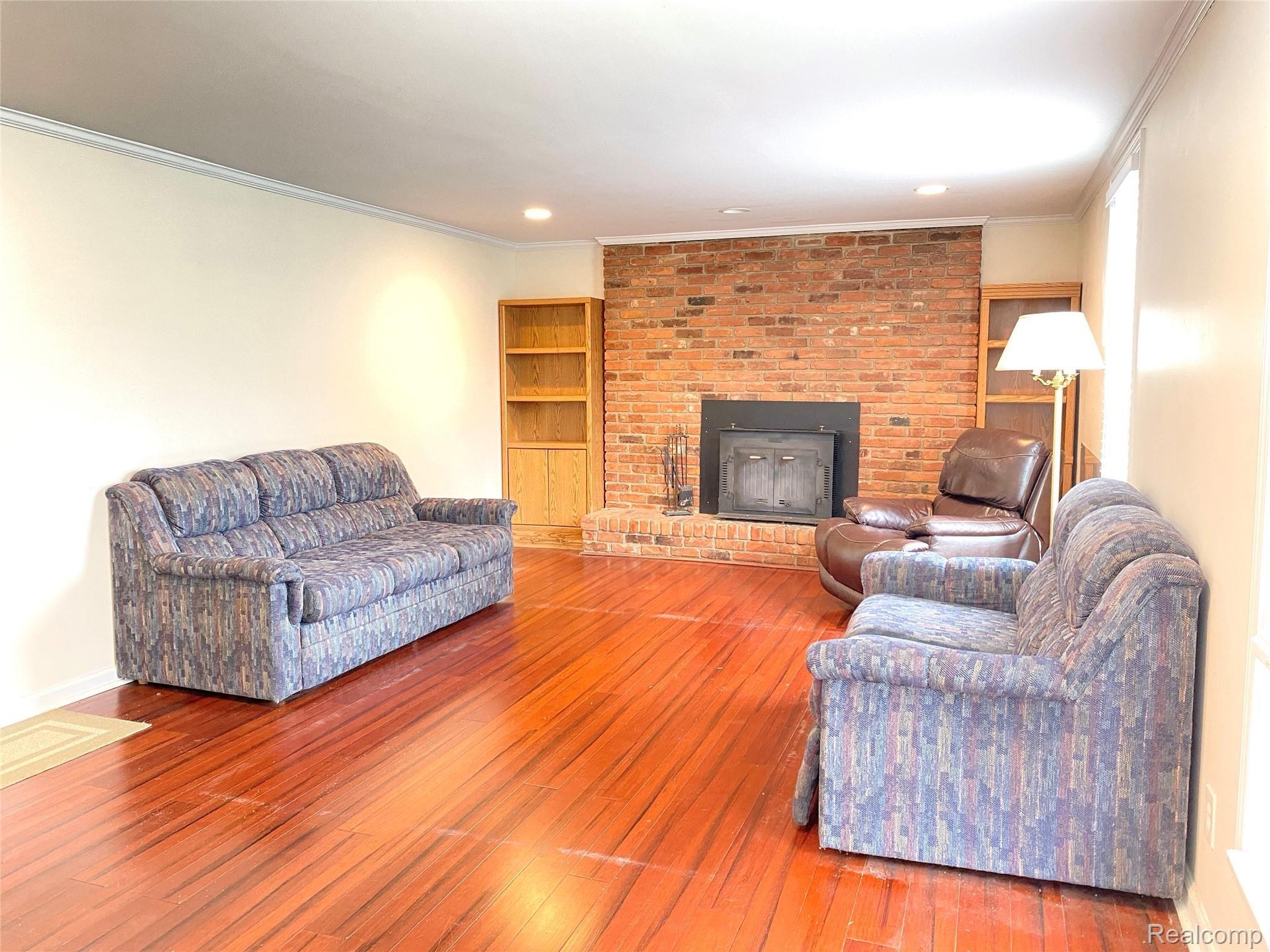 1158 East Fairview Lane Rochester, MI 48306 - Photo 16 of 39 Family room a.jpeg