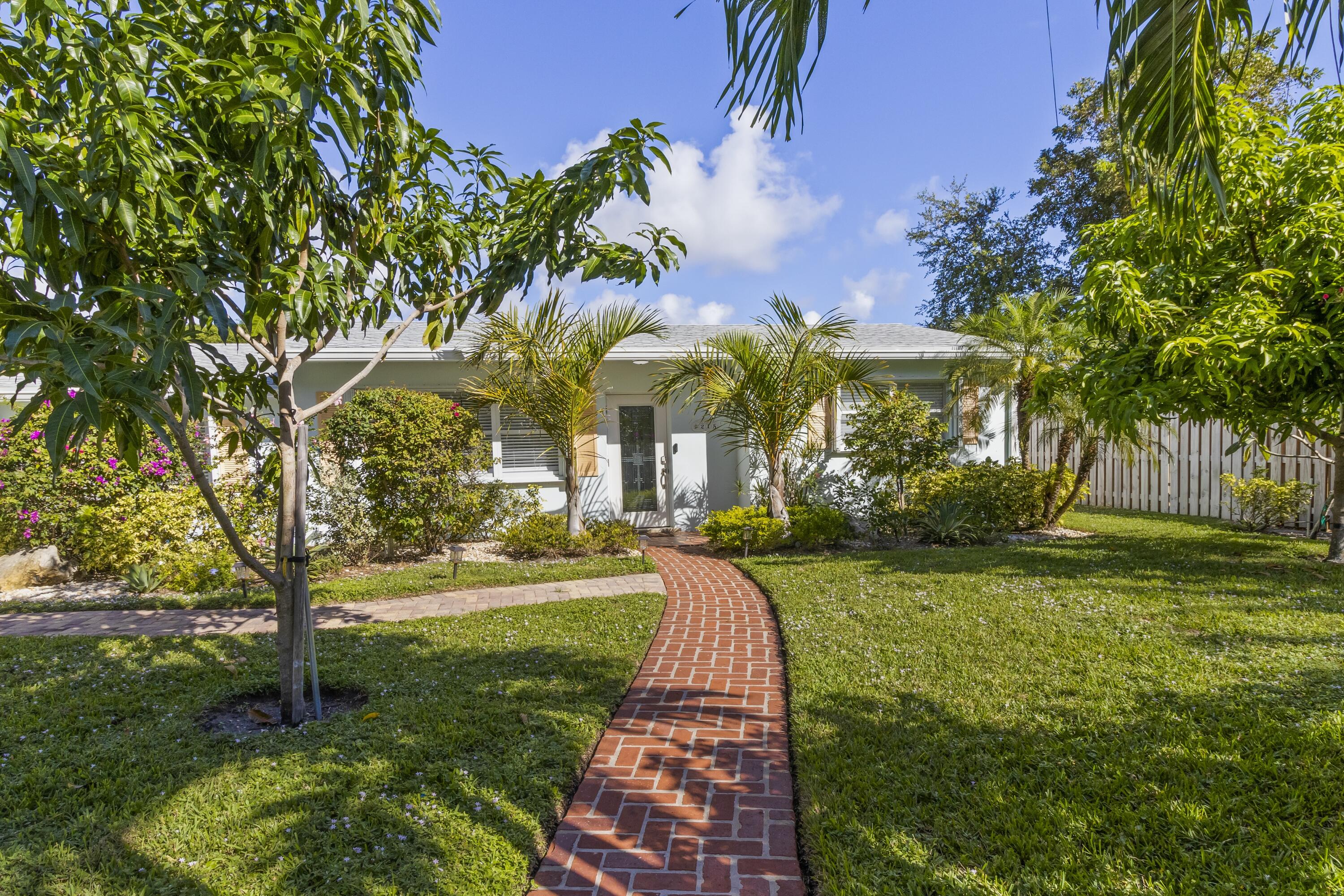 215 Northeast 17th St