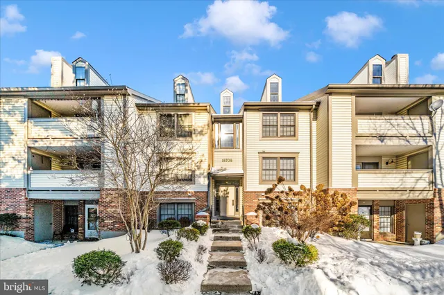 $2,249 | 18708 Caledonia Court, Unit K, Germantown, MD 20874