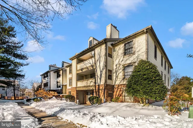 $2,199 | 18708 Caledonia Court, Unit K, Germantown, MD 20874