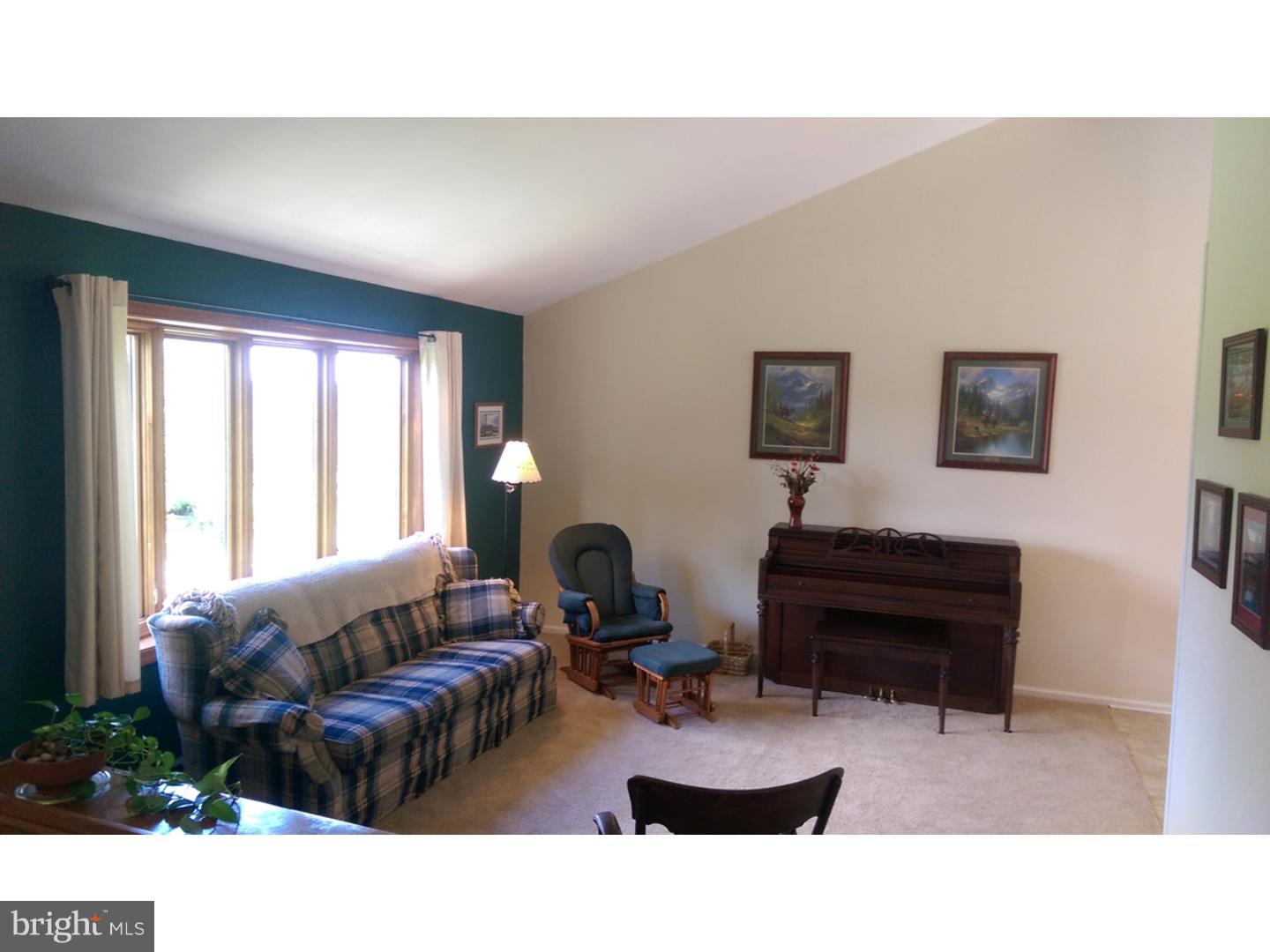 4374 Golden Key Road Kempton, PA 19529 - Photo 4 of 25 Living Room