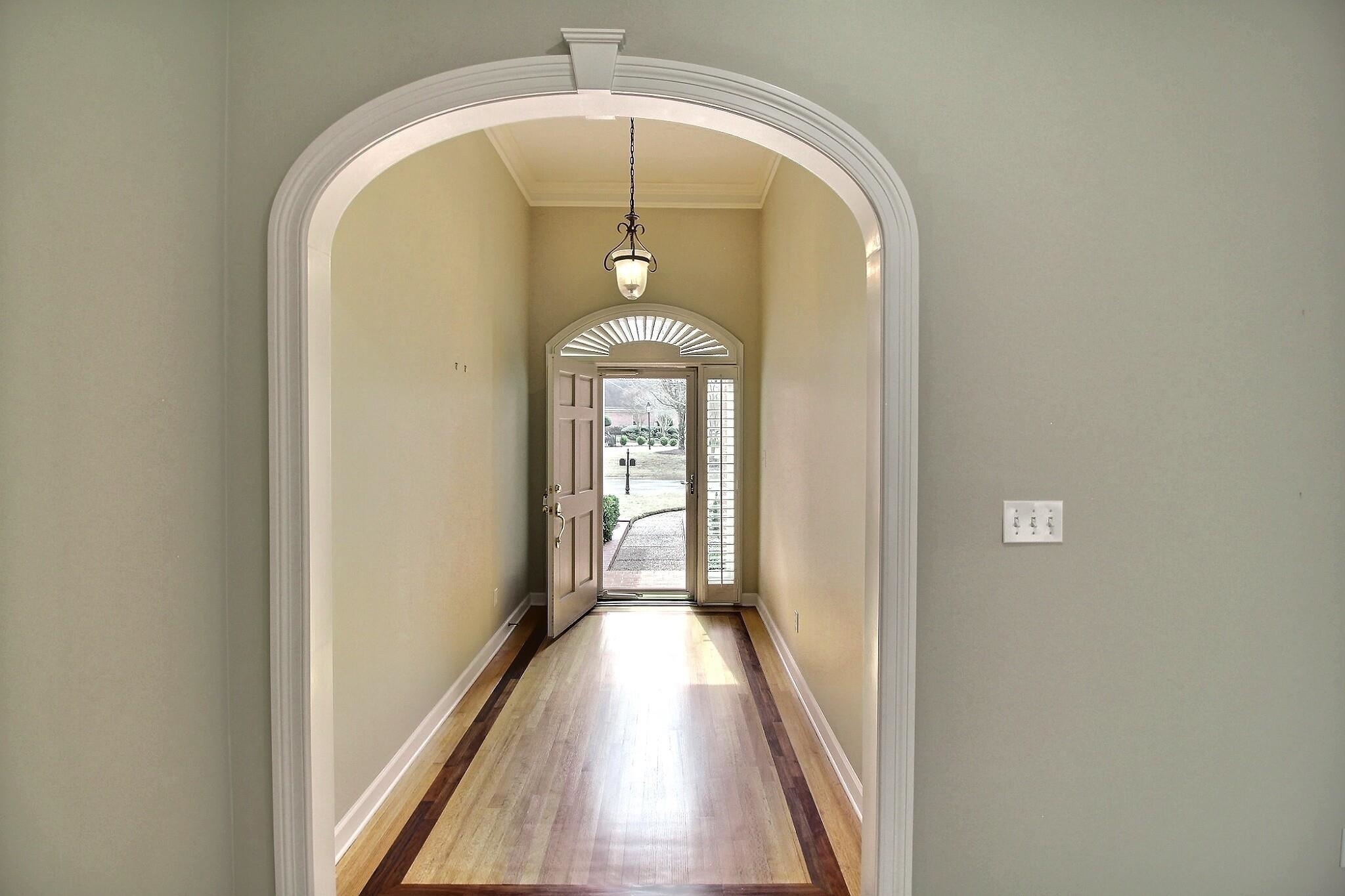 1748 Higginson Square Collierville, TN 38017 - Photo 5 of 23 a view of a hallway view with a window