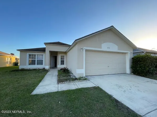 $2,025 | 10538 Lantana Lakes Drive North, Jacksonville, FL 32246