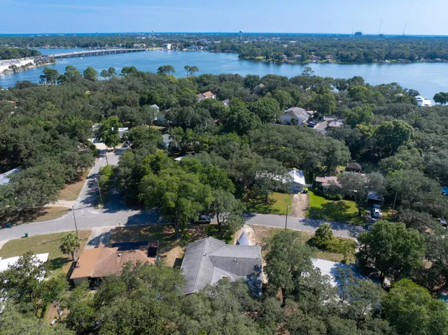 $409,000 | 209 Hawthorne Circle, Fort Walton Beach, FL 32547