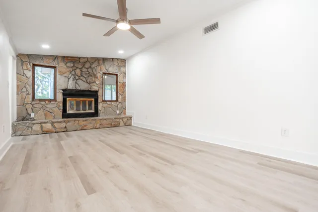 $409,000 | 209 Hawthorne Circle, Fort Walton Beach, FL 32547