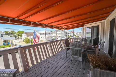 $1,950,000 | 214 83rd Street, Stone Harbor, NJ 08247