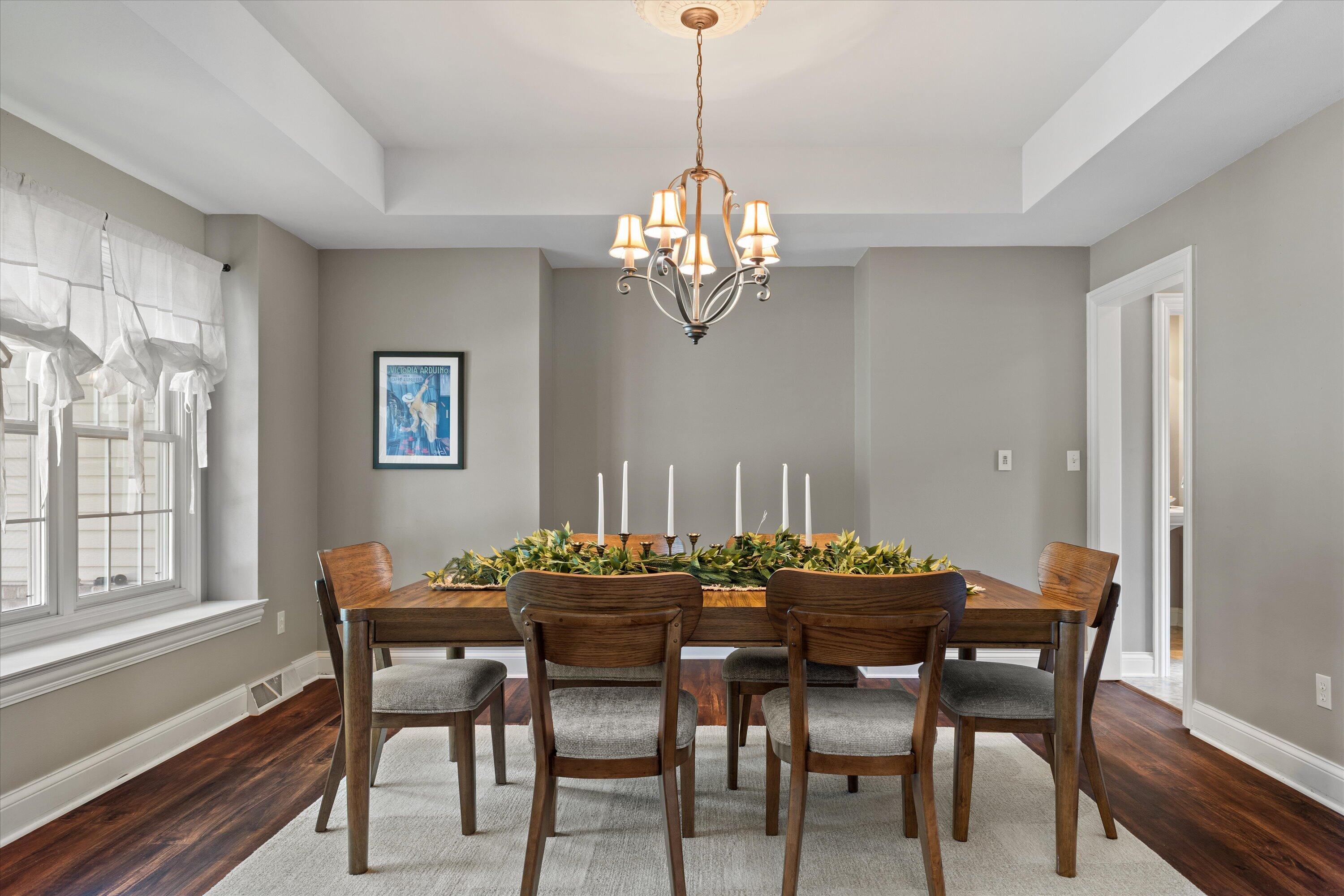 1822 Coach House Court Racine, WI 53406 - Photo 5 of 33 Dining Room