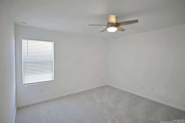 $1,495 | 1808 Stonechat, New Braunfels, TX 78130