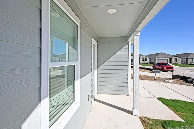 $1,495 | 1808 Stonechat, New Braunfels, TX 78130