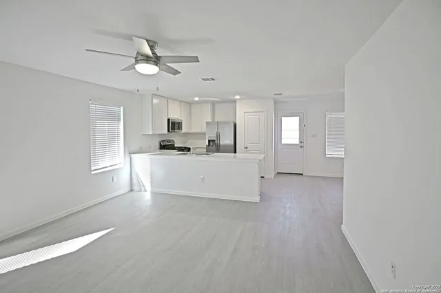 $1,495 | 1808 Stonechat, New Braunfels, TX 78130