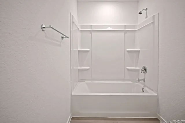 $1,495 | 1808 Stonechat, New Braunfels, TX 78130