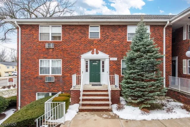 $1,850 | 191 North Beverwyck Road, Unit 1, Lake Hiawatha, NJ 07034