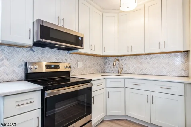 $1,850 | 191 North Beverwyck Road, Unit 1, Lake Hiawatha, NJ 07034