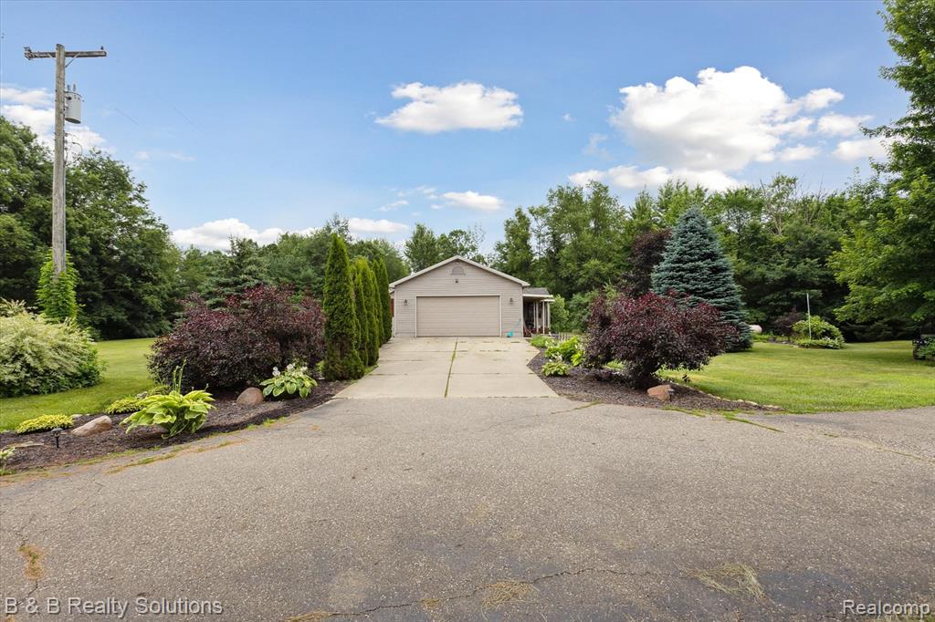 2264 Dodds Road North Branch, MI 48461 - Photo 27 of 57