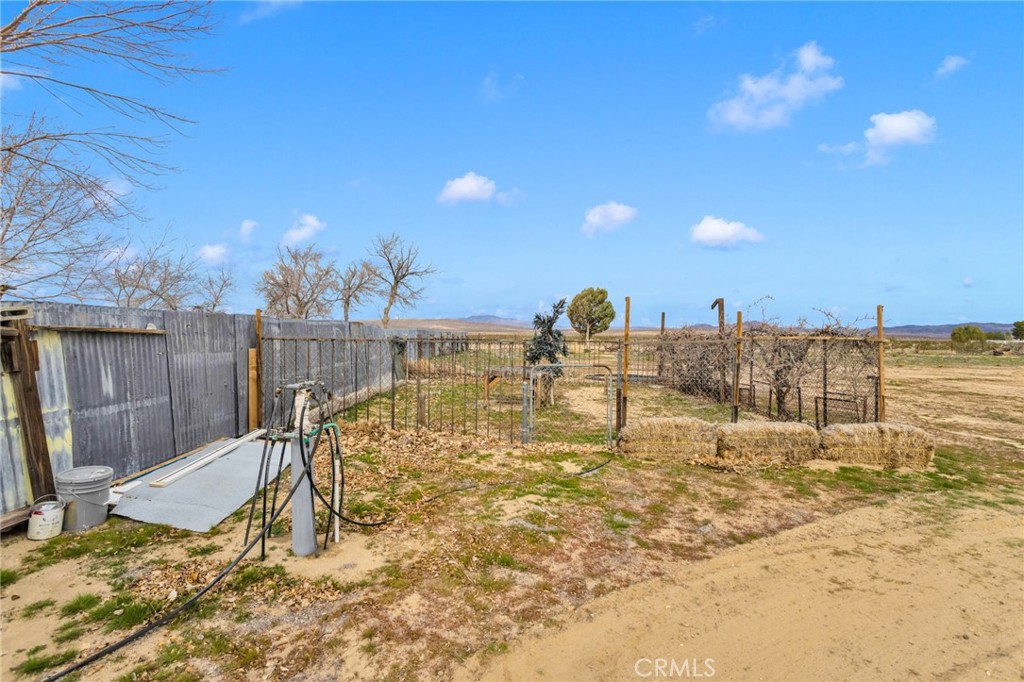 47424 Paddington Landers, CA 92285 - Photo 39 of 67
