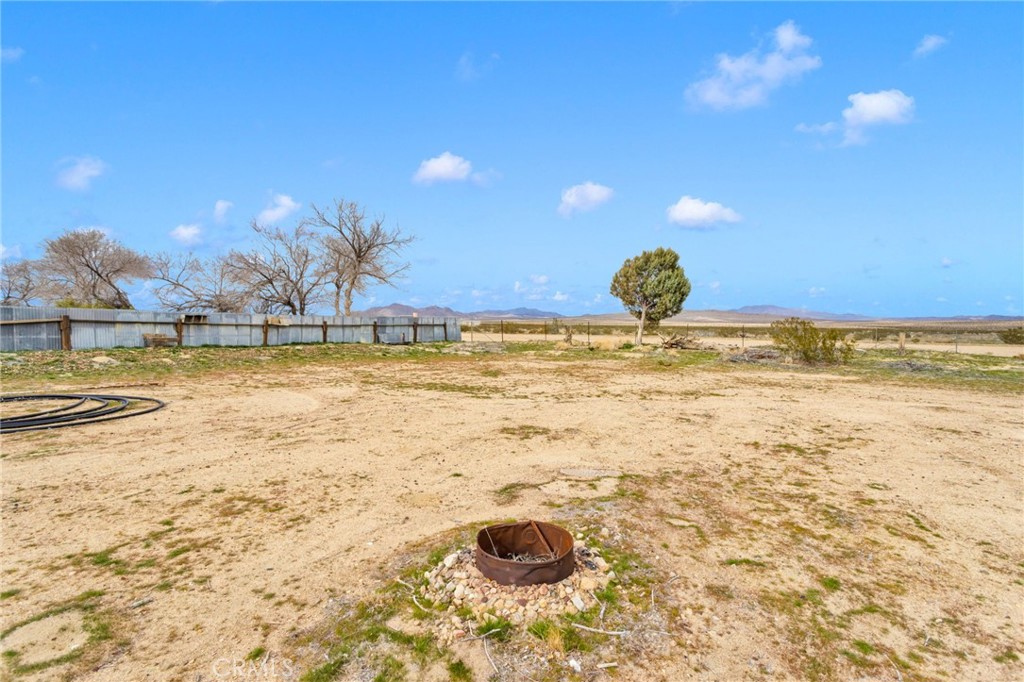 47424 Paddington Landers, CA 92285 - Photo 41 of 67 a view of an ocean and beach