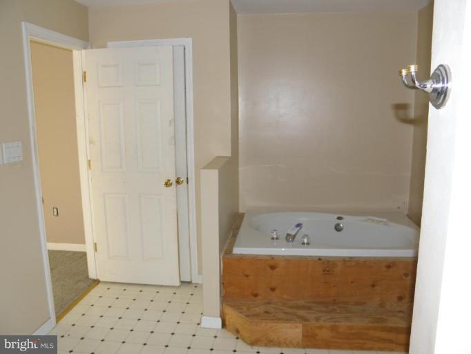 5269 Rustic Way Lothian, MD 20711 - Photo 10 of 30 Master Bath