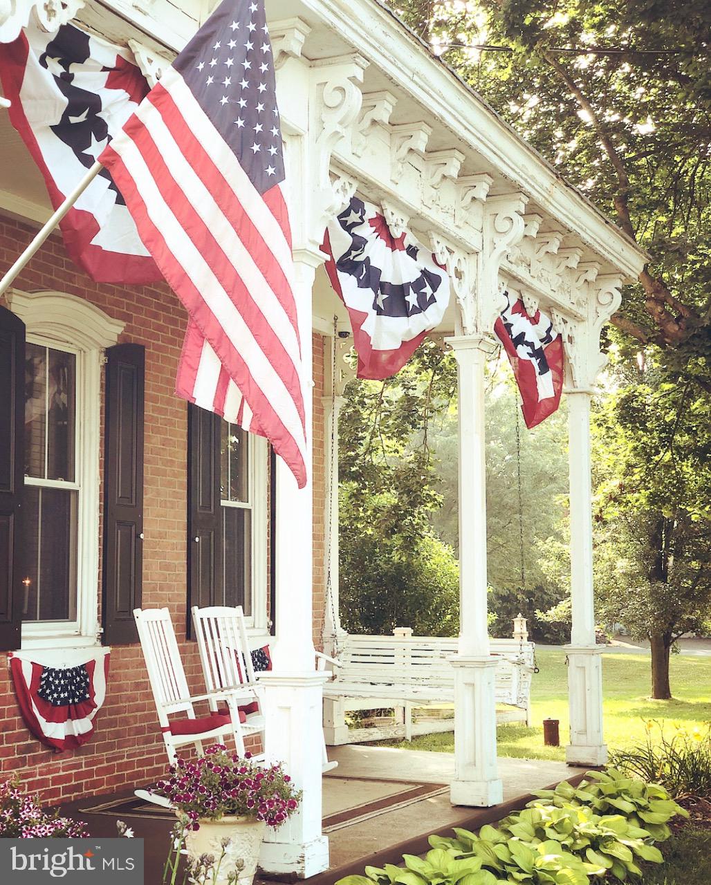 225 Niantic Road Barto, PA 19504 - Photo 76 of 82 Seller photo of decorated front porch