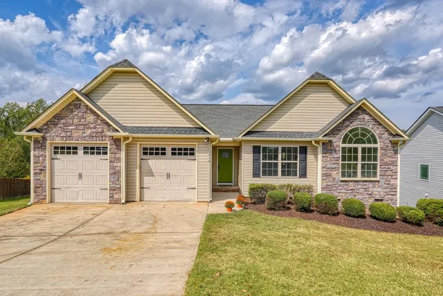 $279,777 | 314 Gleaner Drive, Inman, SC 29349