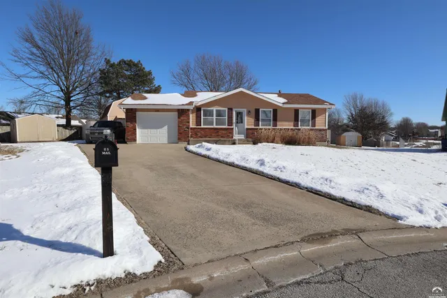 $303,500 | 1310 Tall Grass Court, Eudora, KS 66025