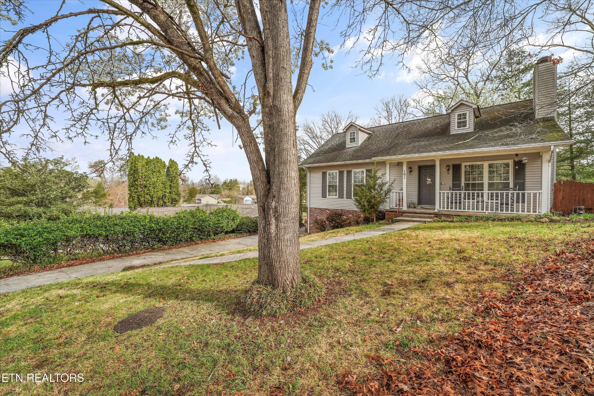101 Hooper Court Oak Ridge, TN 37830 - Photo 3 of 40 Gallery Image 3