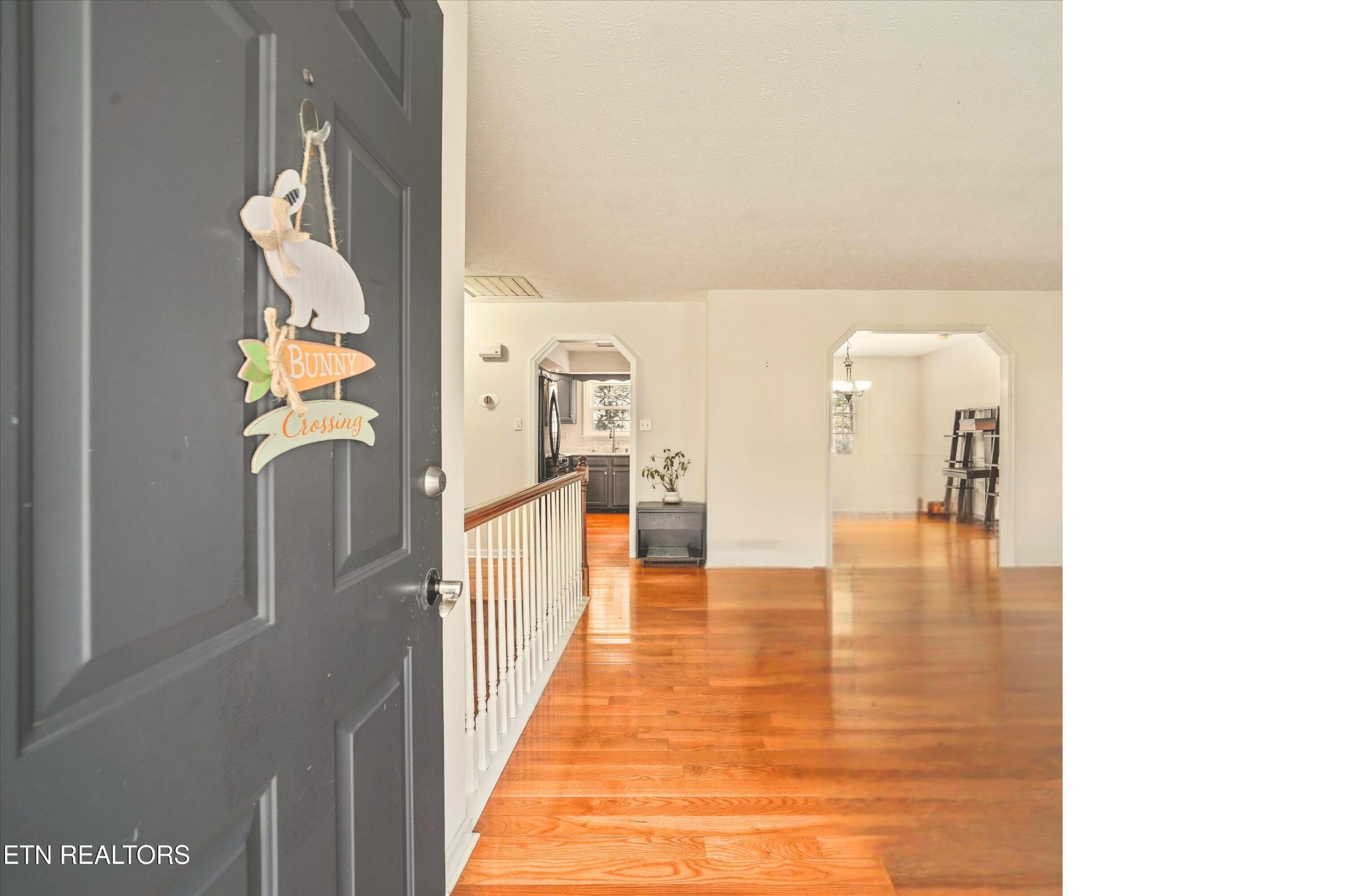 101 Hooper Court Oak Ridge, TN 37830 - Photo 4 of 40