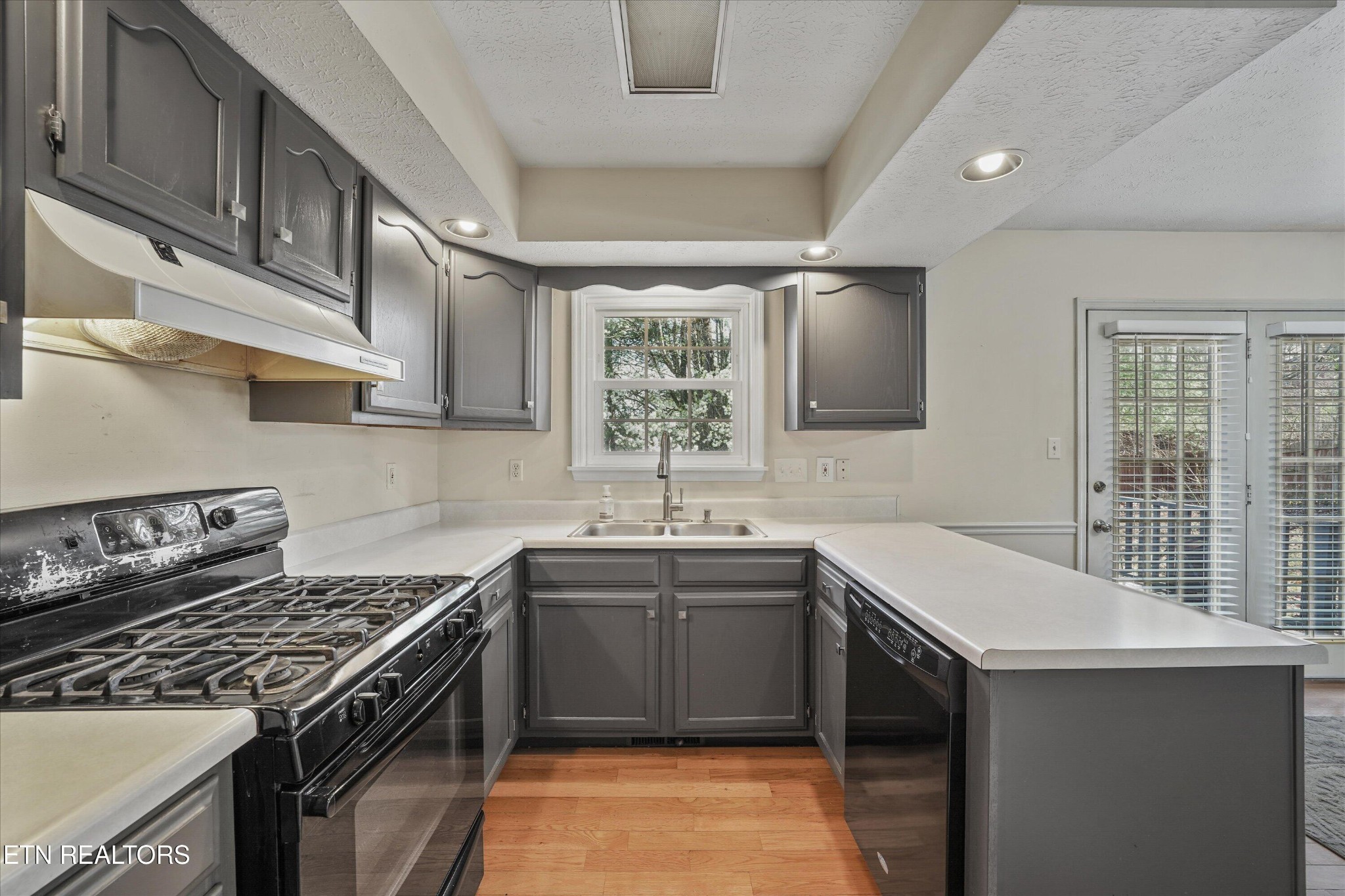 101 Hooper Court Oak Ridge, TN 37830 - Photo 10 of 40 Gallery Image 10
