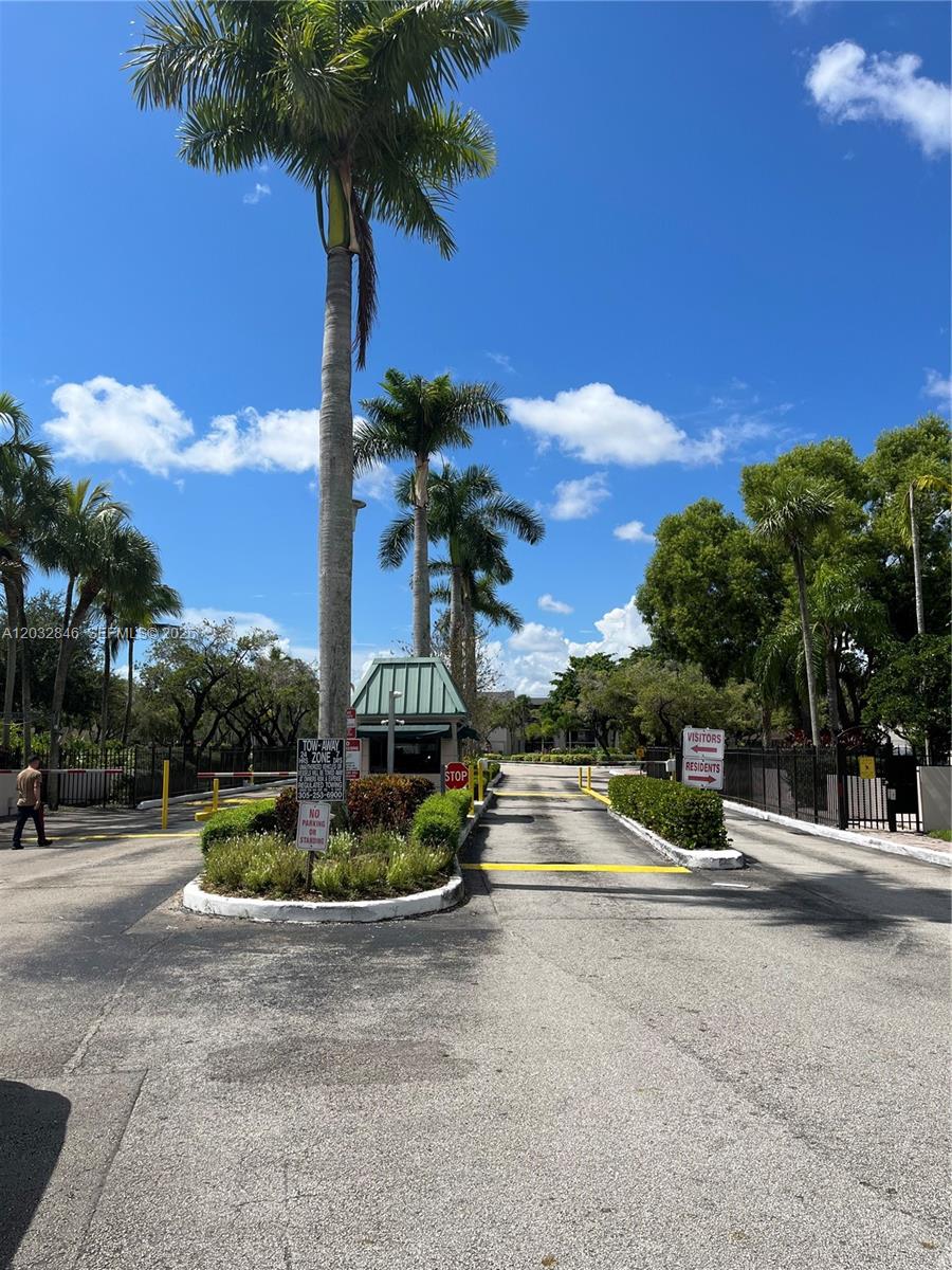 8600 Southwest 133rd Avenue Road, Unit 304 Miami, FL 33183 - Photo 5 of 5