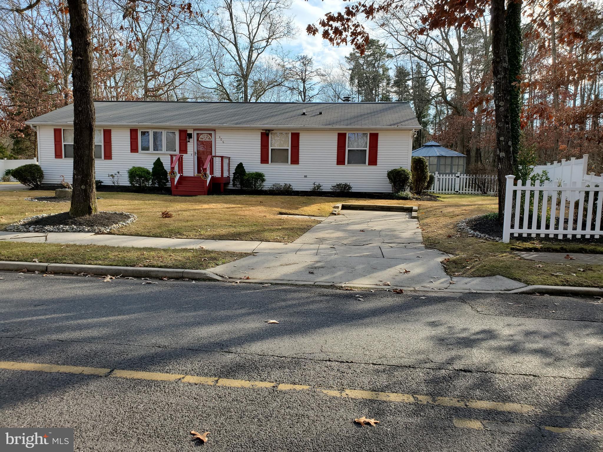 406 Spring Road Hammonton, NJ 08037 - Photo 1 of 22 front view