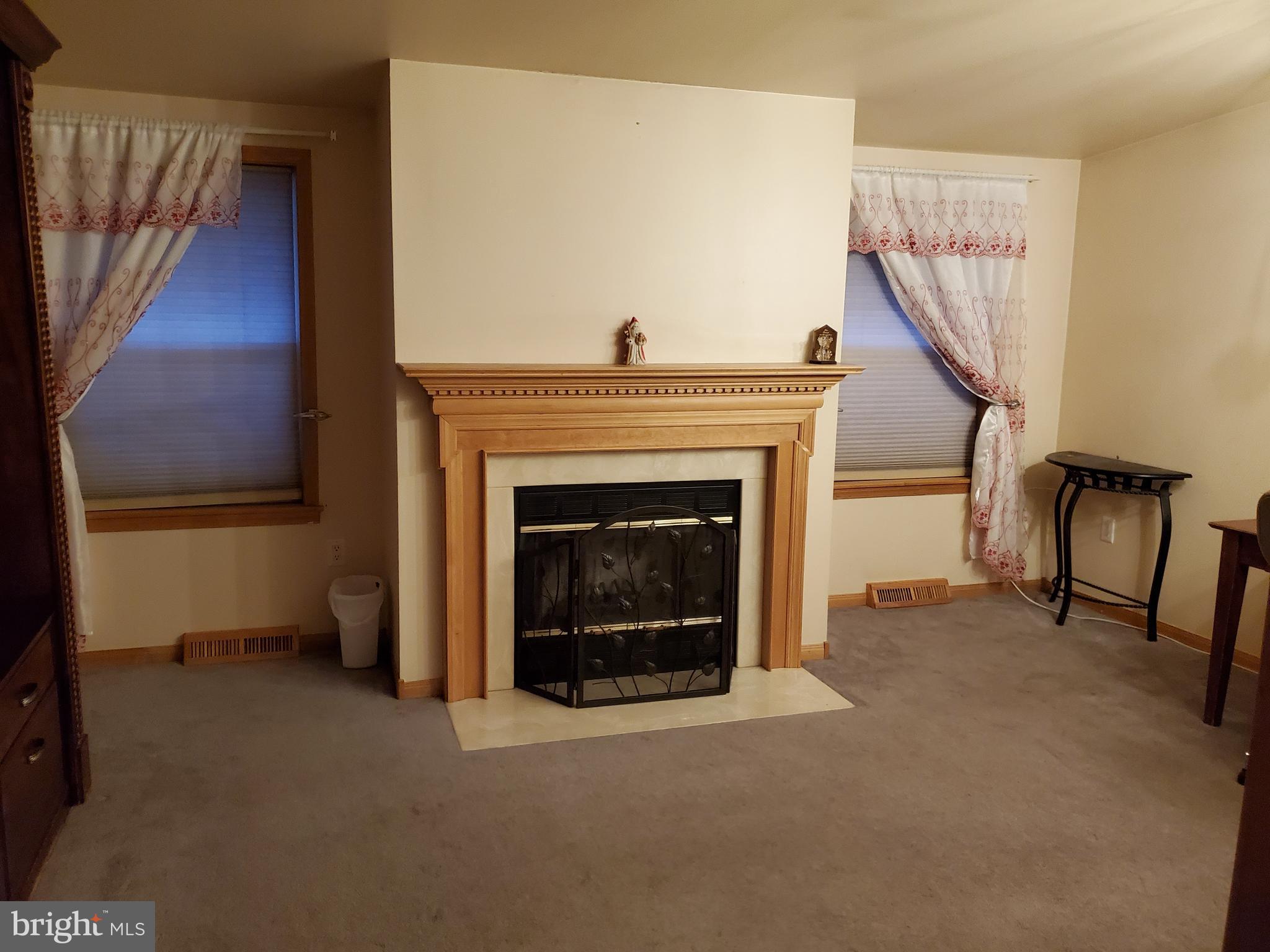 406 Spring Road Hammonton, NJ 08037 - Photo 20 of 22 Family Rm w/ wood burning fireplace