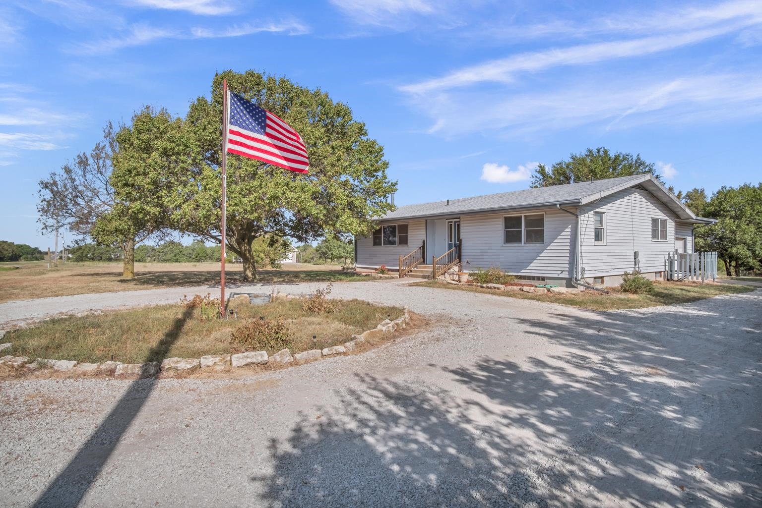 2044 Arrowhead Road Moundridge, KS 67107 - Photo 5 of 36