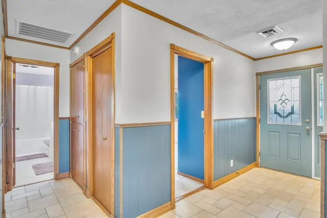 $209,900 | 2044 Arrowhead Road, Moundridge, KS 67107