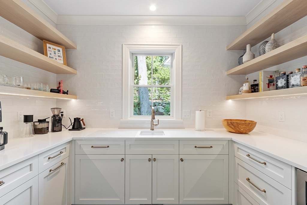 65 Locust Avenue Lexington, MA 02421 - Photo 20 of 42