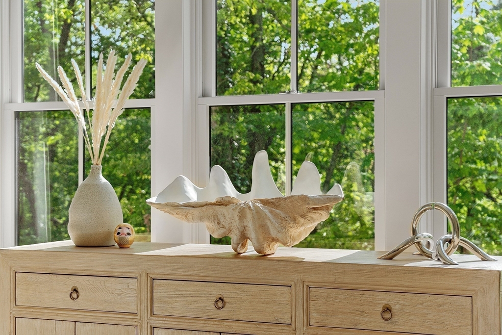 65 Locust Avenue Lexington, MA 02421 - Photo 6 of 42