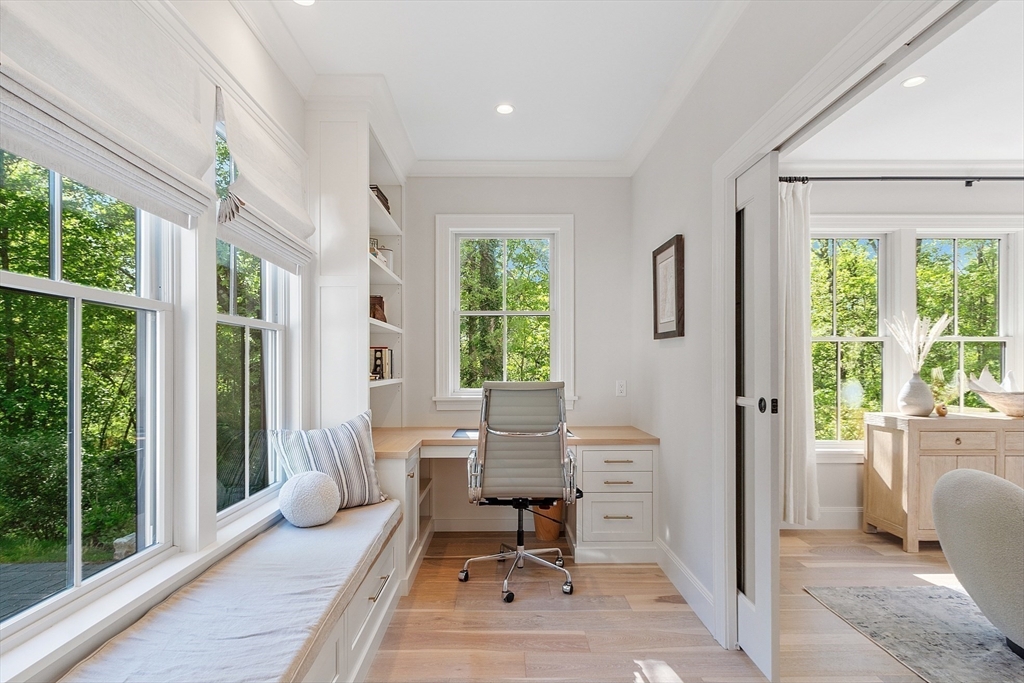 65 Locust Avenue Lexington, MA 02421 - Photo 10 of 42