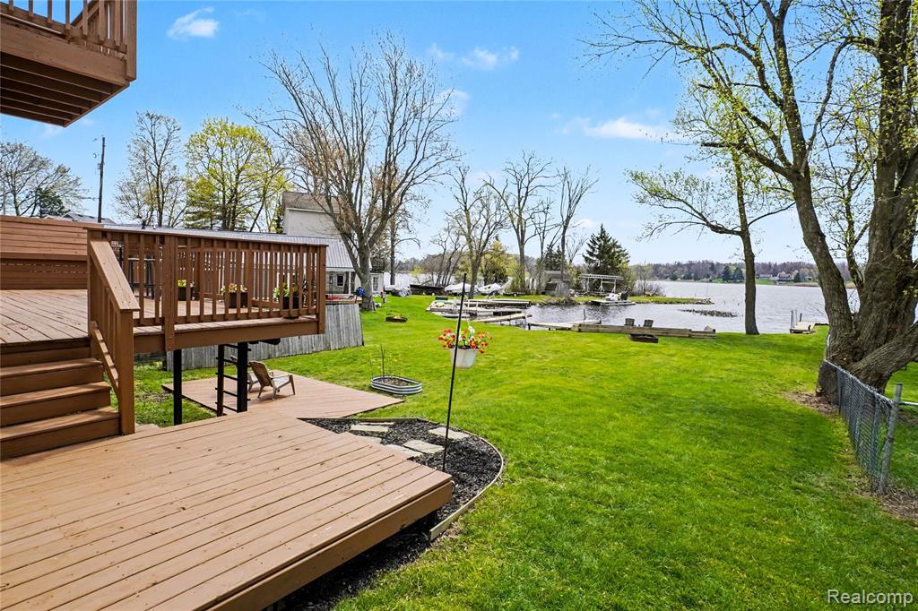 6522 Bennett Lake Road Fenton, MI 48430 - Photo 21 of 28