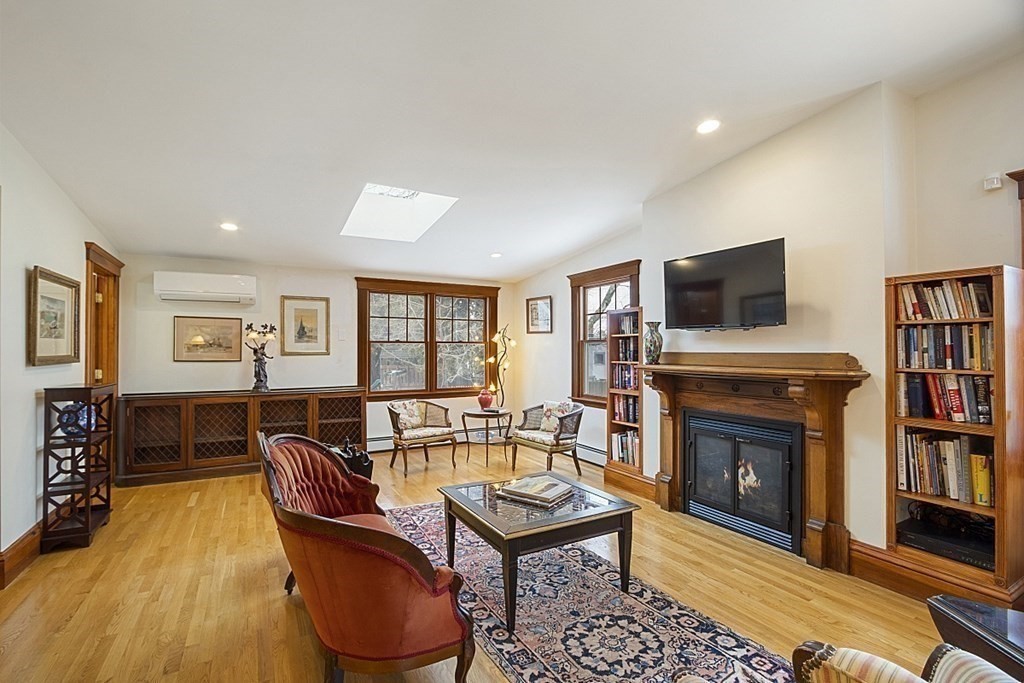 9 Reed Street Lexington, MA 02420 - Photo 10 of 26