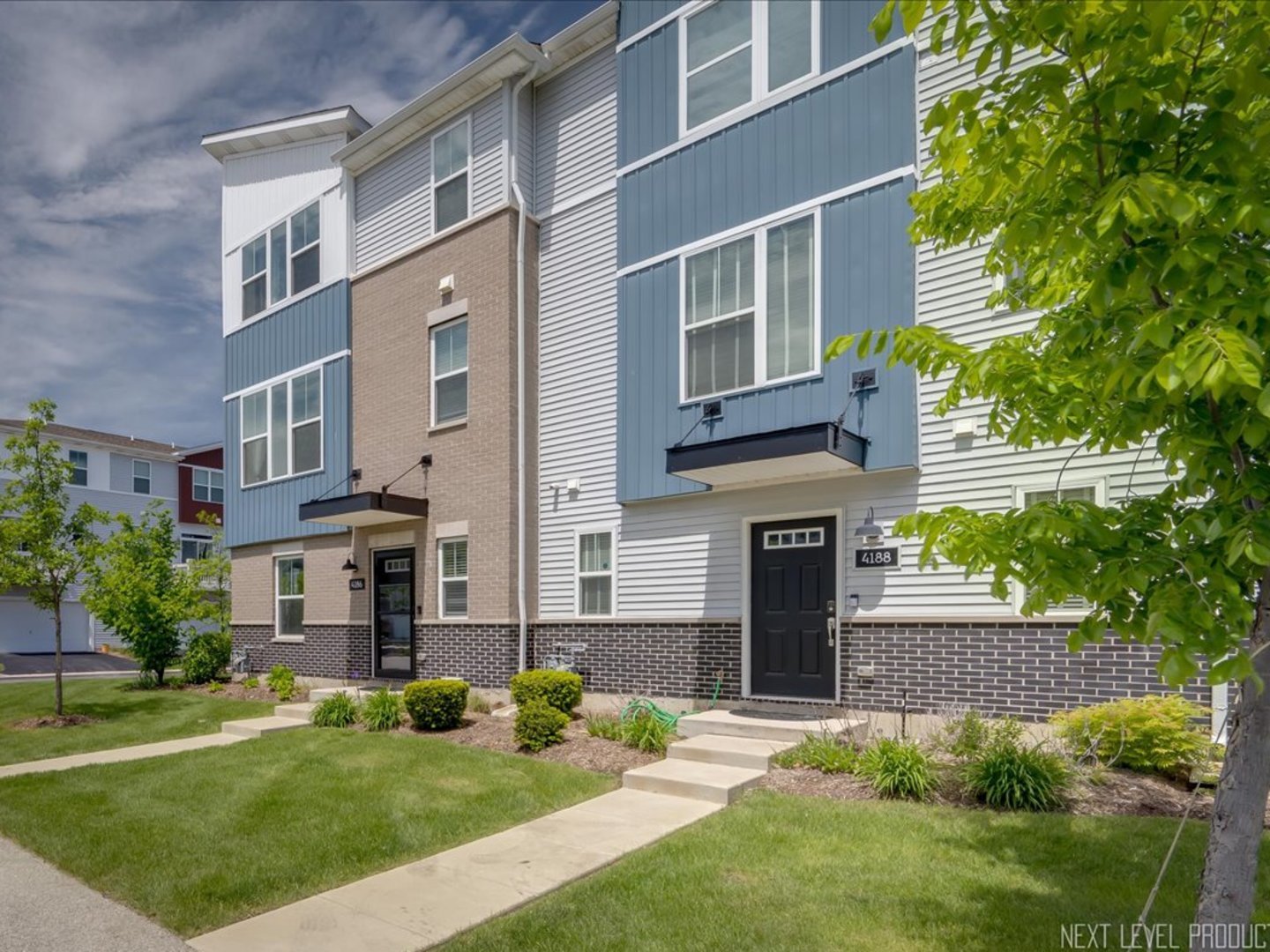 4186 Irving Road Aurora, IL 60504 - Photo 3 of 31 Gallery Image 3