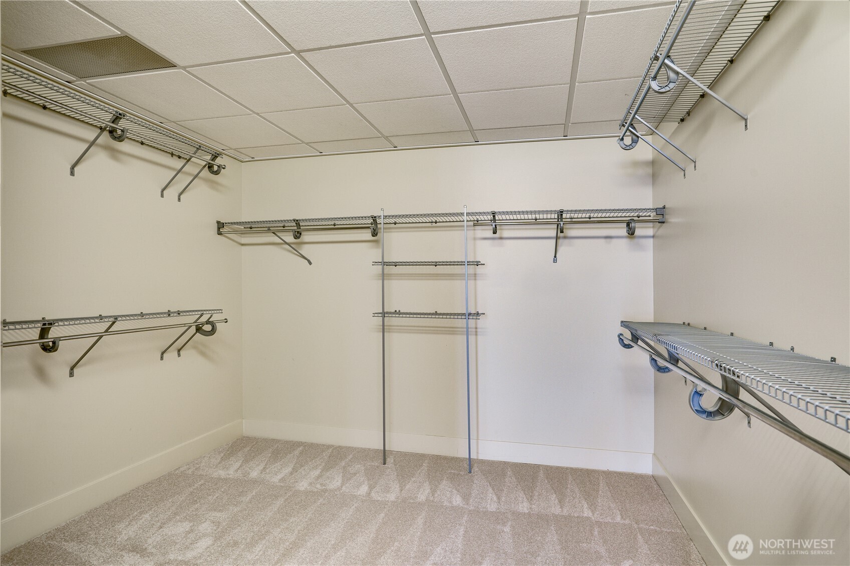 5204 North Bennett Street, Unit 209 Ruston, WA 98407 - Photo 25 of 37 Gallery Image 25