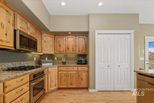 $1,500,000 | 12 Coyote Point, Horseshoe Bend, ID 83629