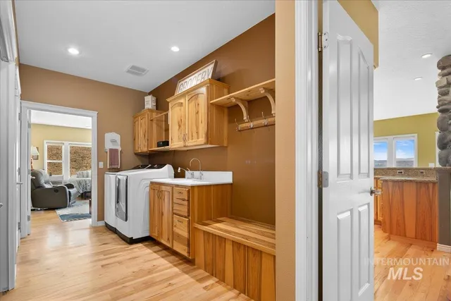 $1,500,000 | 12 Coyote Point, Horseshoe Bend, ID 83629