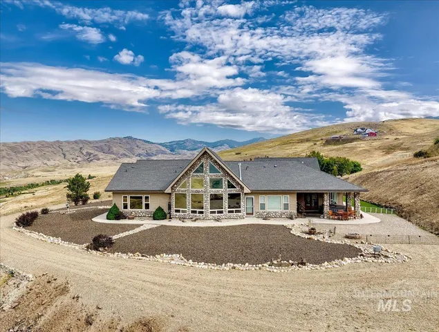 $1,500,000 | 12 Coyote Point, Horseshoe Bend, ID 83629