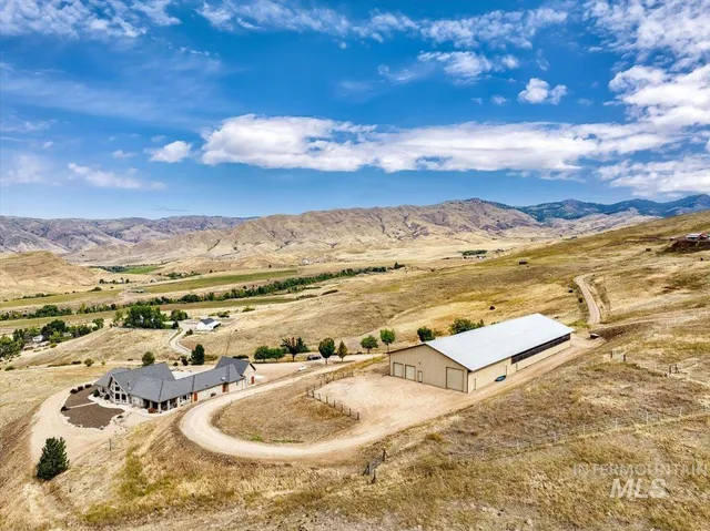$1,500,000 | 12 Coyote Point, Horseshoe Bend, ID 83629