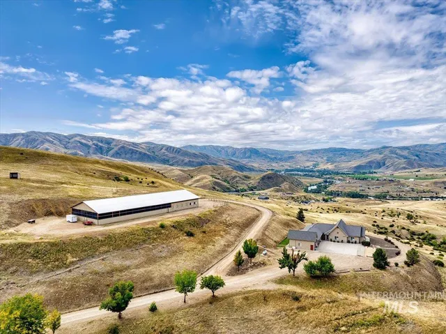 $1,500,000 | 12 Coyote Point, Horseshoe Bend, ID 83629