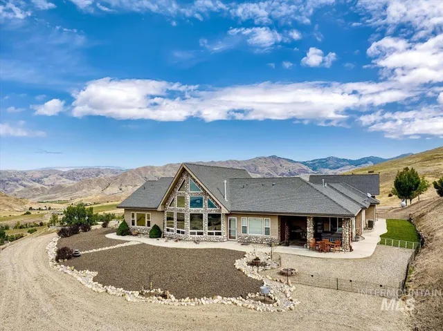 $1,500,000 | 12 Coyote Point, Horseshoe Bend, ID 83629