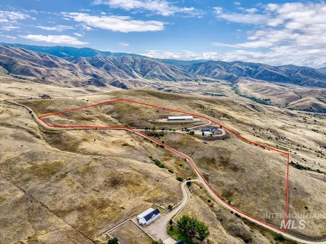 $1,500,000 | 12 Coyote Point, Horseshoe Bend, ID 83629