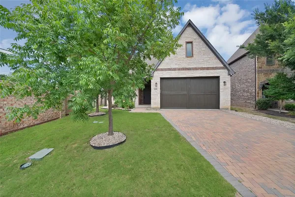 $590,000 | 6828 Chase Street, North Richland Hills, TX 76182