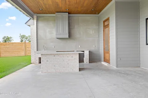 $840,720 | 201 Sabal Bnd Drive, Youngsville, LA 70592